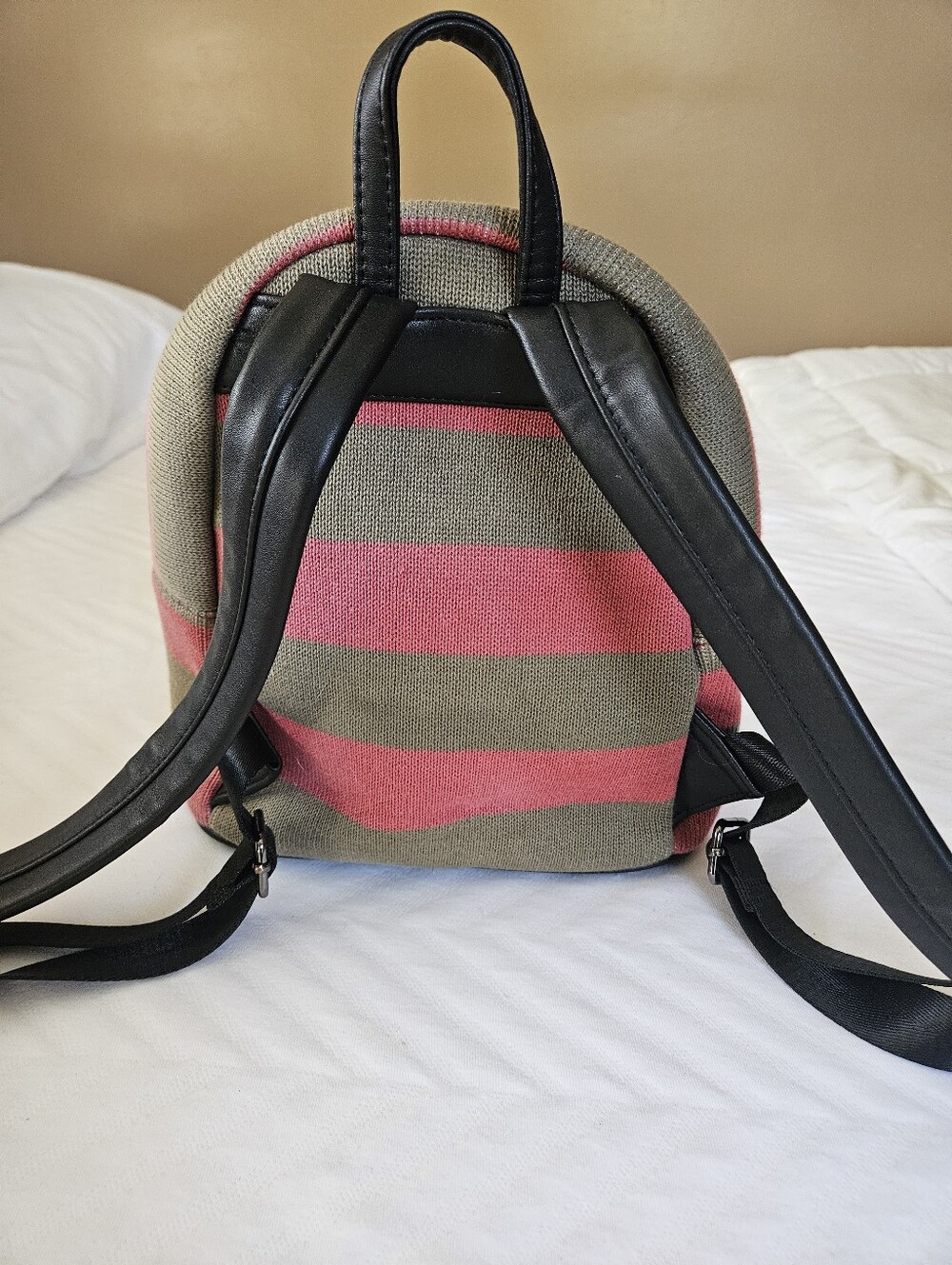 Loungefly A Nightmare on Elm Street Freddy Krueger Sweater Mini Backpack - Picture 4 of 10
